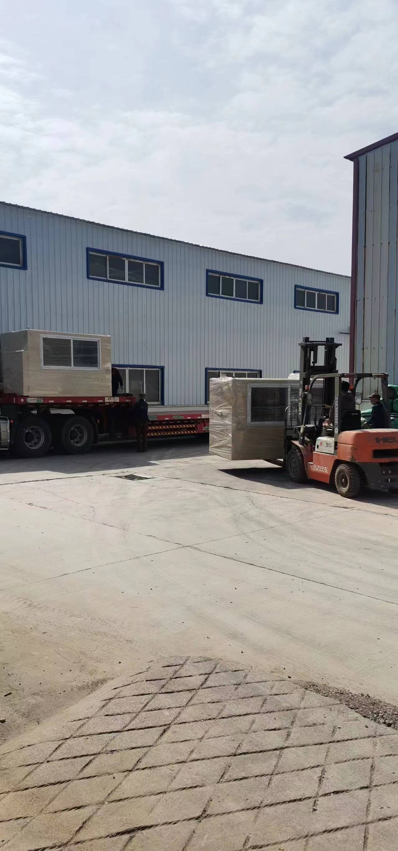 江蘇六臺(tái)靜電分選機(jī) ，錘式破碎機(jī)發(fā)貨 